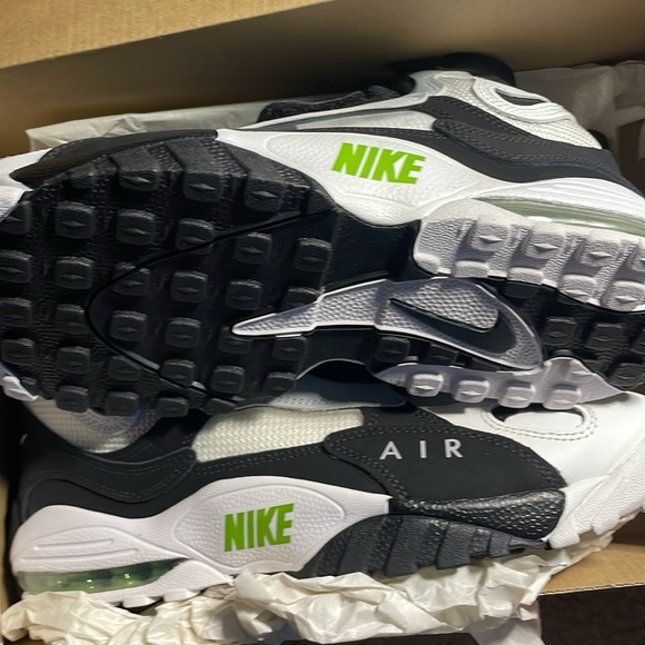 Nike Air Max Turf - Picture 2 of 9